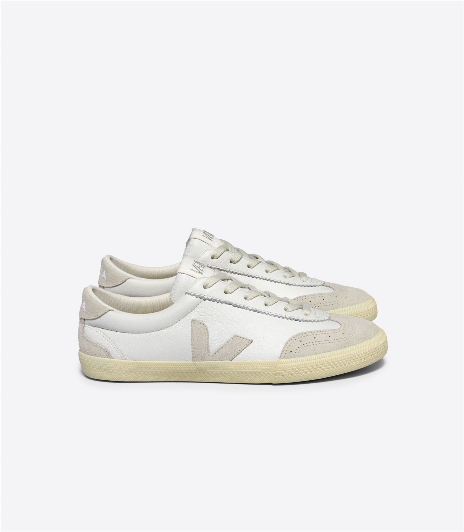 Veja Volley Women's, White