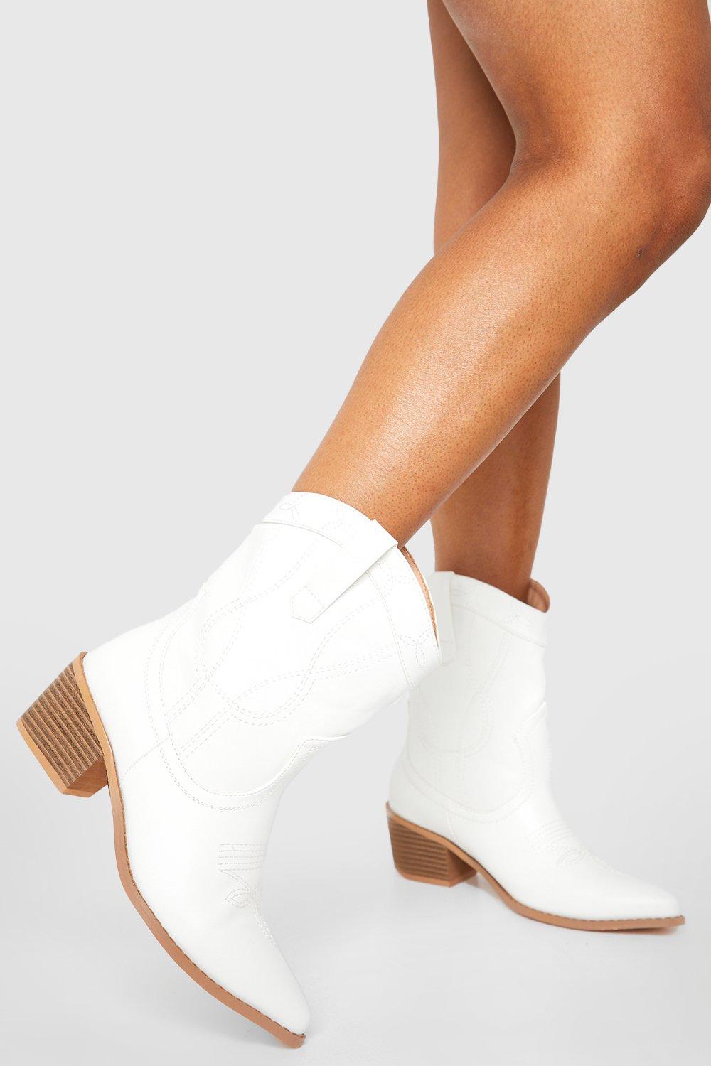 Boohoo Brede Pu Enkellaarsjes Met Stiksels, White