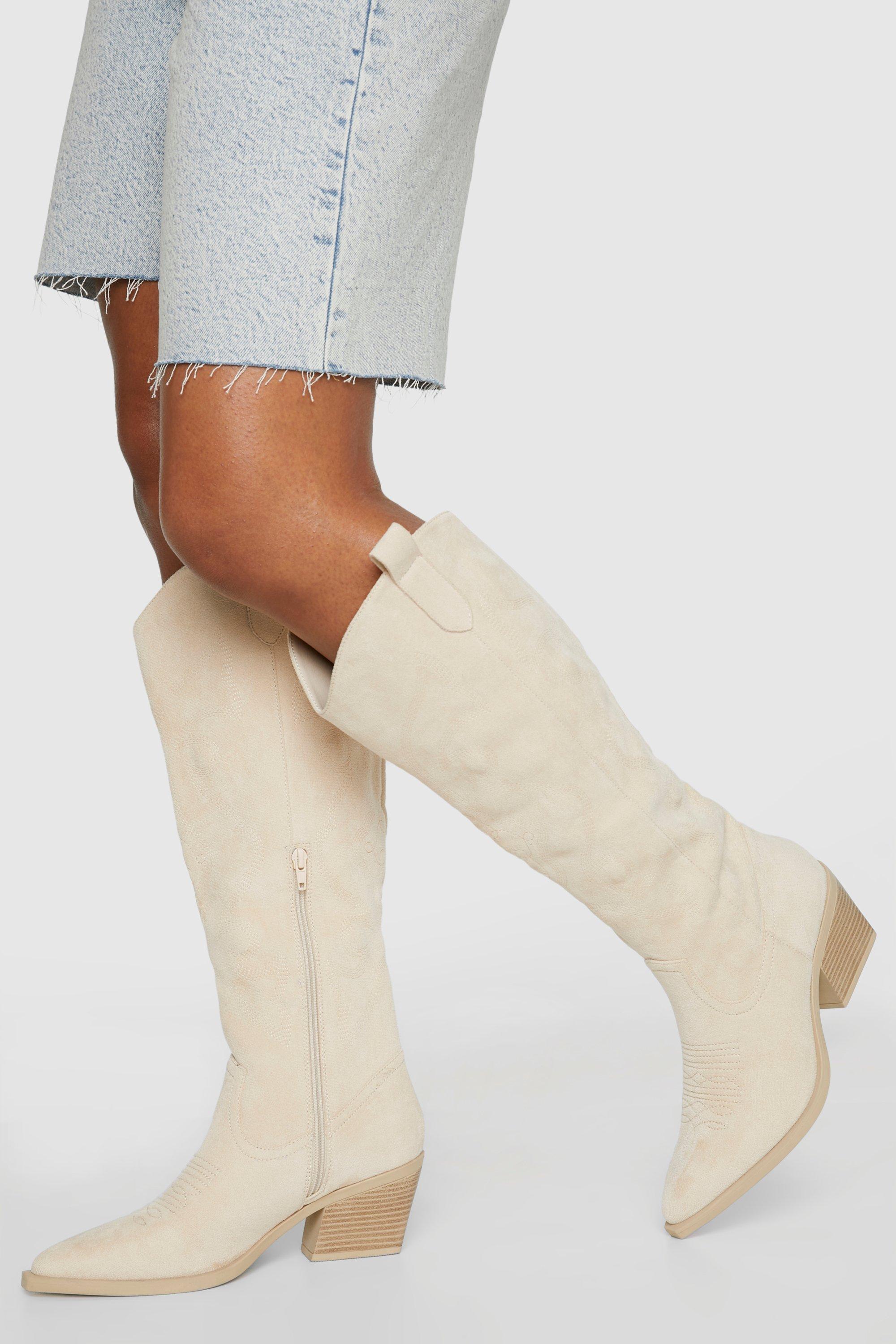 Boohoo Geborduurde Cowboy Knielaarzen Met Lage Hakken, Beige