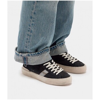 Date Sneakers  -