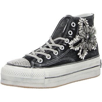 Nan-Ku Sneakers  -
