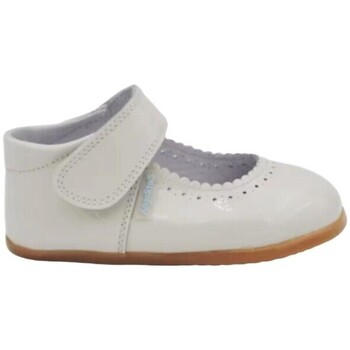 Angelitos Ballerina's  541 Merceditas respetuosa charol Crudo