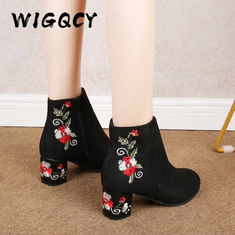 Best Shoe Boutique Nieuwe dameslaarzen Winter warme enkellaarsjes Borduur vintage Hot Fashion vierkante hakken bloemen pumps dames rits suède damesschoenen 35 zwart