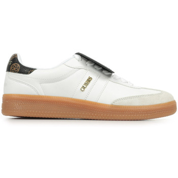 Guess Sneakers  Oleeza