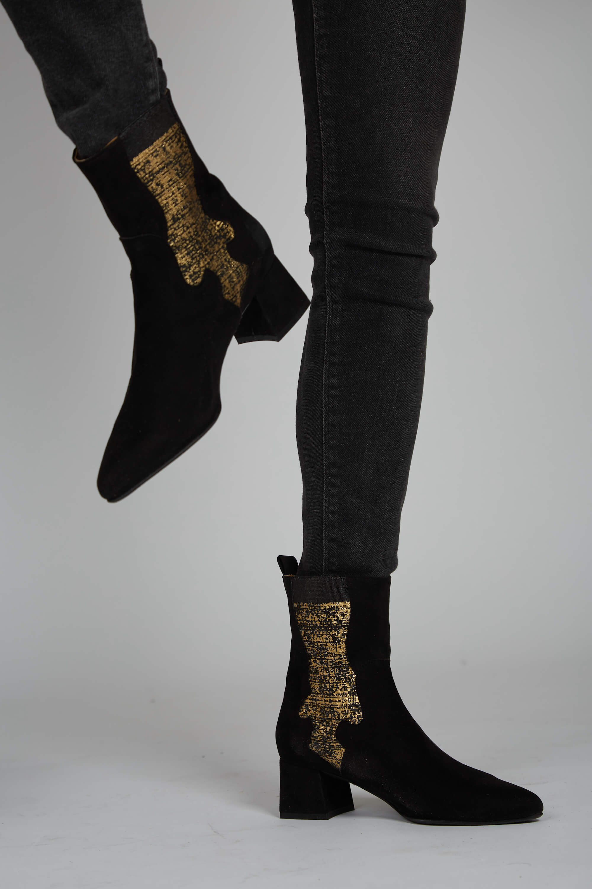Momoc Damen vegan Stiefel Elastisch Gold & Schwarz
