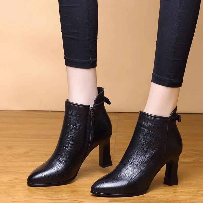 Chic Steps mode Puntige neus Laarzen Dames Dikke Hoge Hakken Nieuwe Herfst Winter Enkele Botas Mode Dames Korte Laars Zwart Casual Botines Mujer 35 zwart