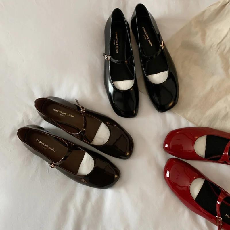 Shoes Family Vrouwen Patent Leather Mary Janes Schoenen Dames Zomer Nieuwe Mode Vierkante Neus Comfortabele Puntige Neus Ballet Platte Casual Schoenen 38 zwart
