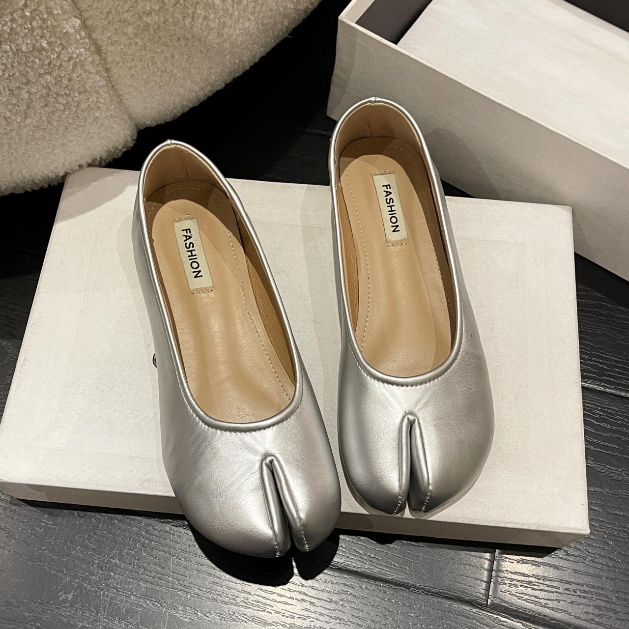 Chic Steps mode Microvezel Leer Comfortabele Flats Split Toe Slippers Zachte Bodem Loafers Slipper Dames Trotter Mocassins Retro Concise Walking Cozy 37 zilver