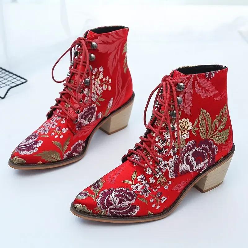 Feiran Home Center-3 Puntige neus Borduurwerk Etnische Laarzen Dames Lage Hak Pumps Platform Rode Laarzen Moderne Designer Laarzen Plus Size Banket Dames Schoenen 35 rood