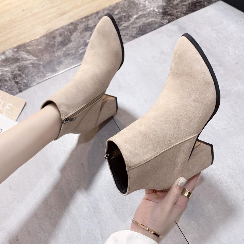 Gtimeshoes Mode Korte Laarzen Dames Puntige Neus Dikke Hak Herfst en Winter Nieuwe Dunne Zijrits Comfortabele Blote Laarzen Dames 40 beige