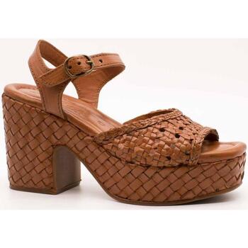 Carmela Sandalen  -