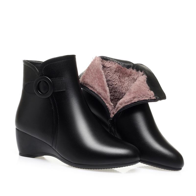 Shoes Arena Beige dameslaarzen met sleehak, gevoerd met fluweel: Perfect voor herfst/winter 2023 en ideaal voor vrouwen van middelbare leeftijd. 37 zwart