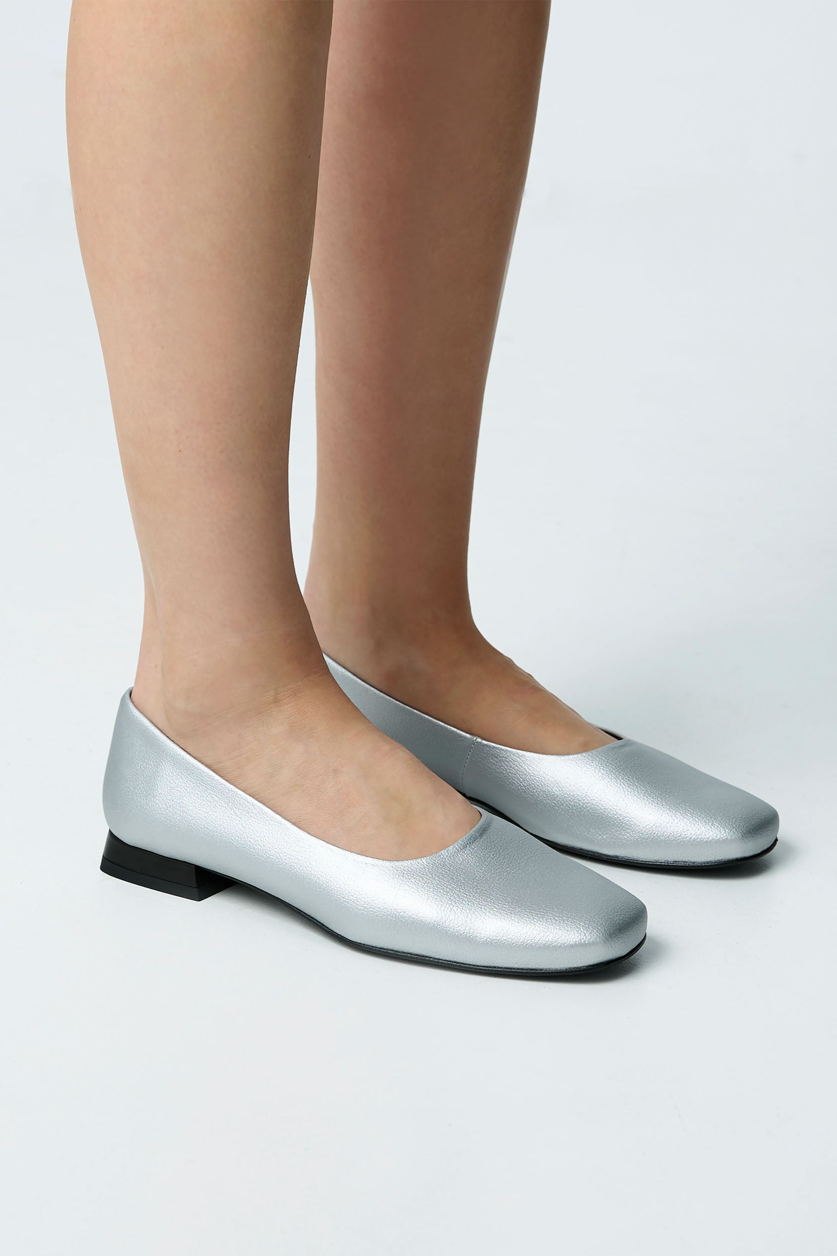 BOHEMA Damen vegan Ballerinas Classic Square Toe Silber