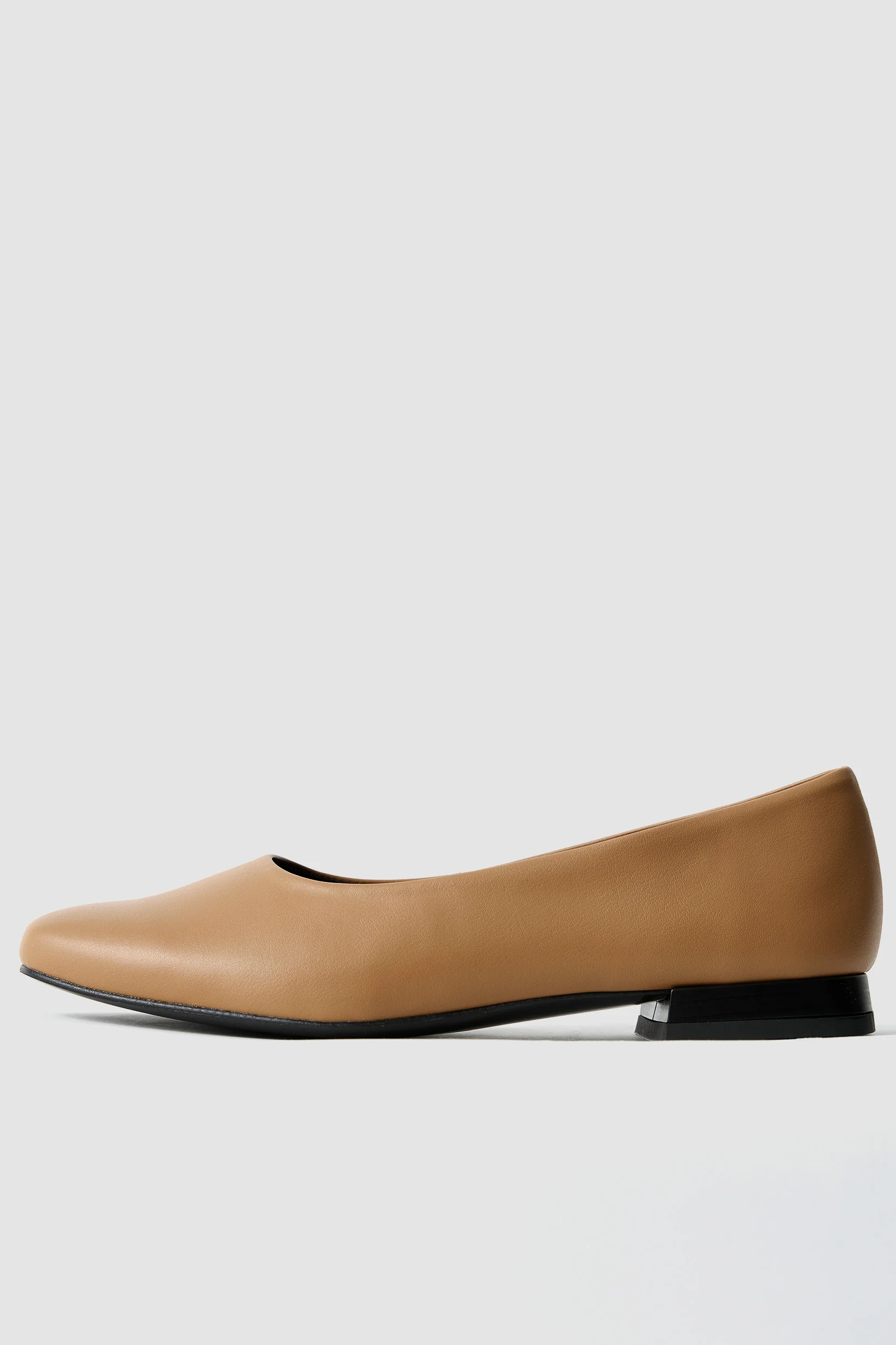 BOHEMA Damen vegan Pumps Carmel Diana Square Toe Beige