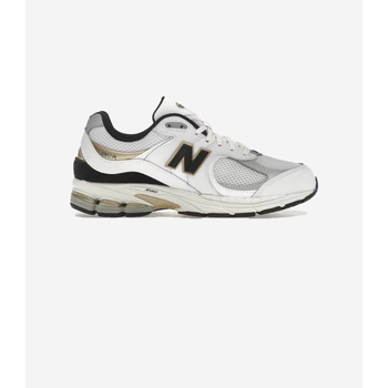 New Balance Lage Sneakers  2002R White Black Gold Metallic