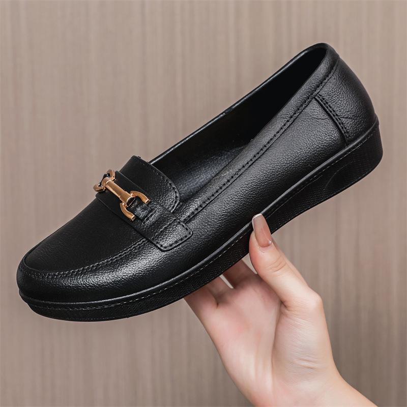 Shoes Arena Zwarte waterdichte loafers voor dames, Britse stijl, spitse neus, formele werkschoenen voor zomer 2021. 39 zwart