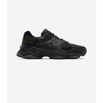 New Balance Lage Sneakers  9060 Triple Black Leather