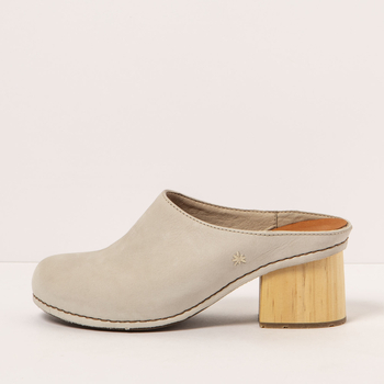ART Slippers  118791123003