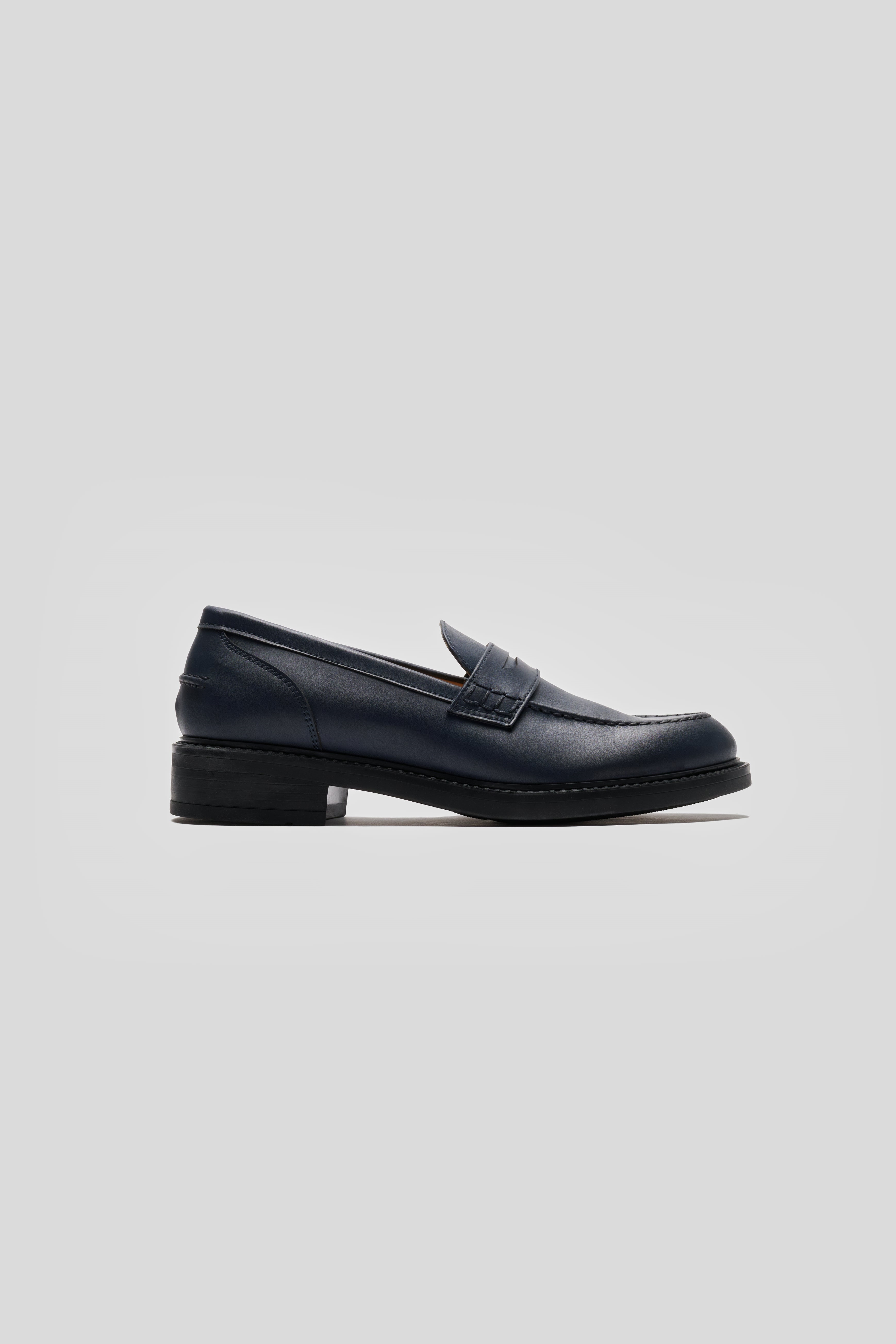 Solari Milano Damen vegan Loafer Marineblau