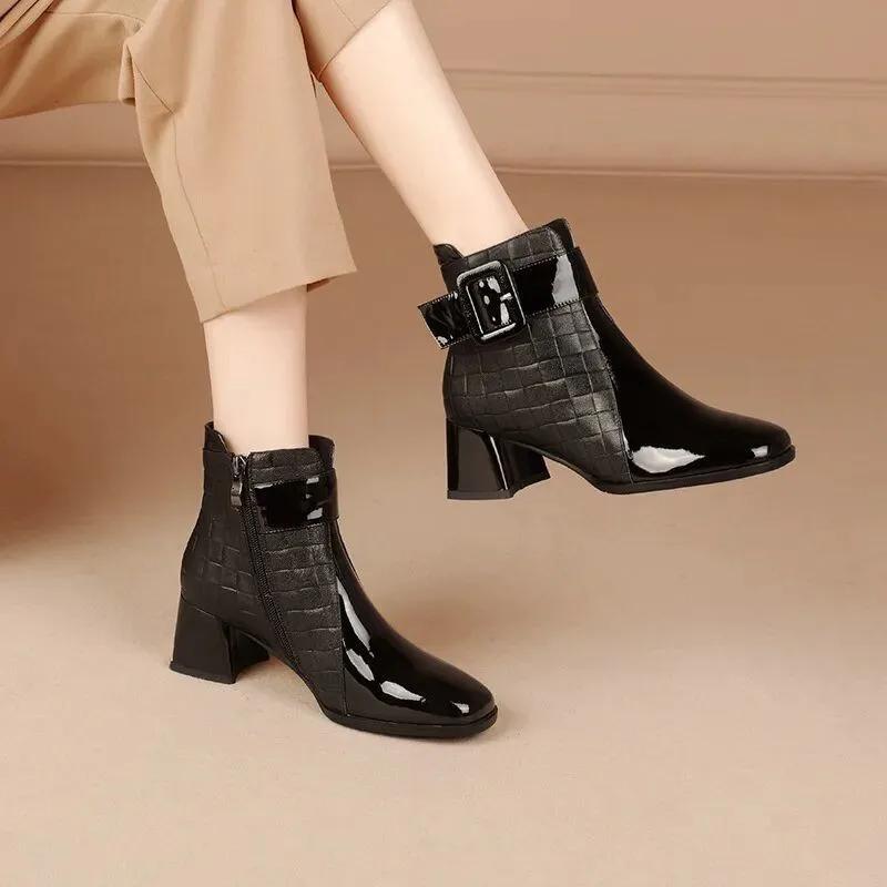 Shoes Family Dames Enkellaarsjes Dikke Hakken Platform Korte Laarzen Mode Herfst Nieuwe Vrouwelijke Schoenen Retro Riem Gesp Werkschoenen Botas De Mujer 38