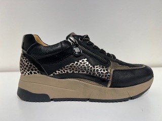 Helioform Sneaker