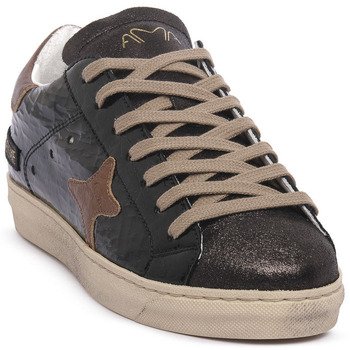 Ama Brand Lage Sneakers  SNK