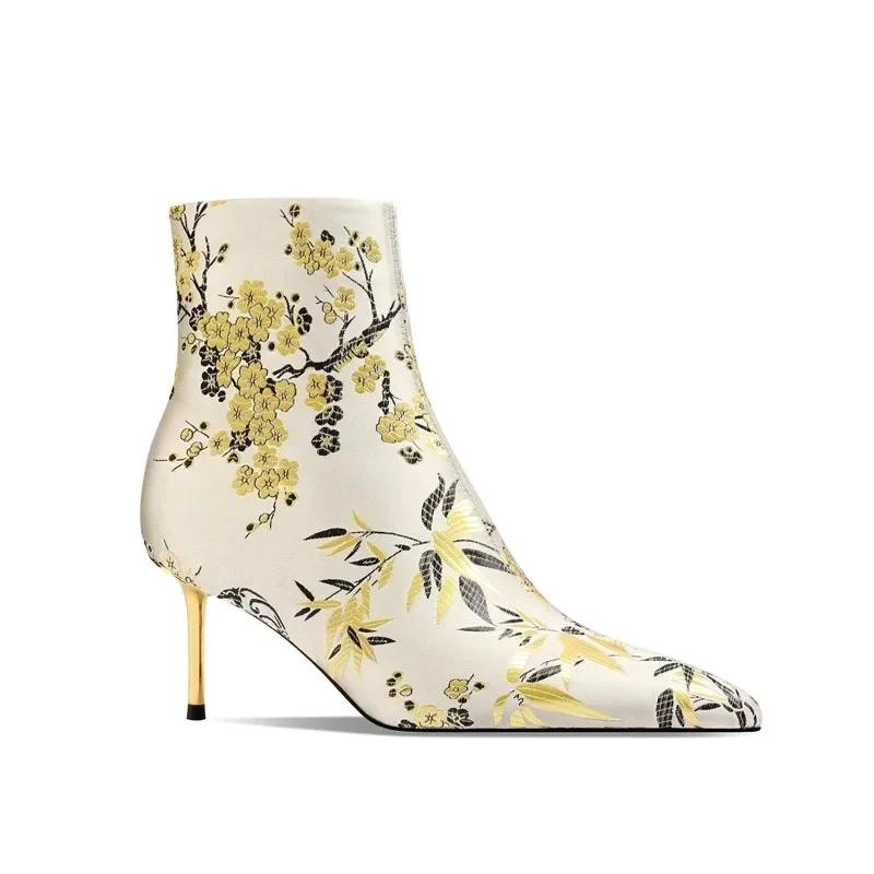 Wucifang Shoes Winter Nieuwe Mode Dames Laarzen Hoge Hakken Sexy Chelsea Boots Puntige Neus Feestschoenen Vrouwelijke Trend Enkellaarsjes Mujer 34 gebroken witte kleur