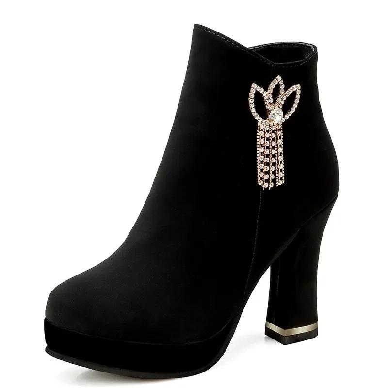Wucifang Shoes Herfst Winter Nieuwe Enkellaarsjes met Hoge Hak Sexy Mode Laarzen voor Dames Strass Dikke Hakken Platform Korte Laars Goth 36