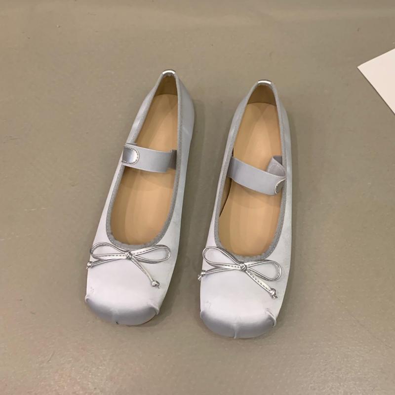 Wucifang Shoes Luxe satijnzijde balletschoenen dames klassieke vierkante neus strikje elastische band ballerina flats dames zachte loafers 40