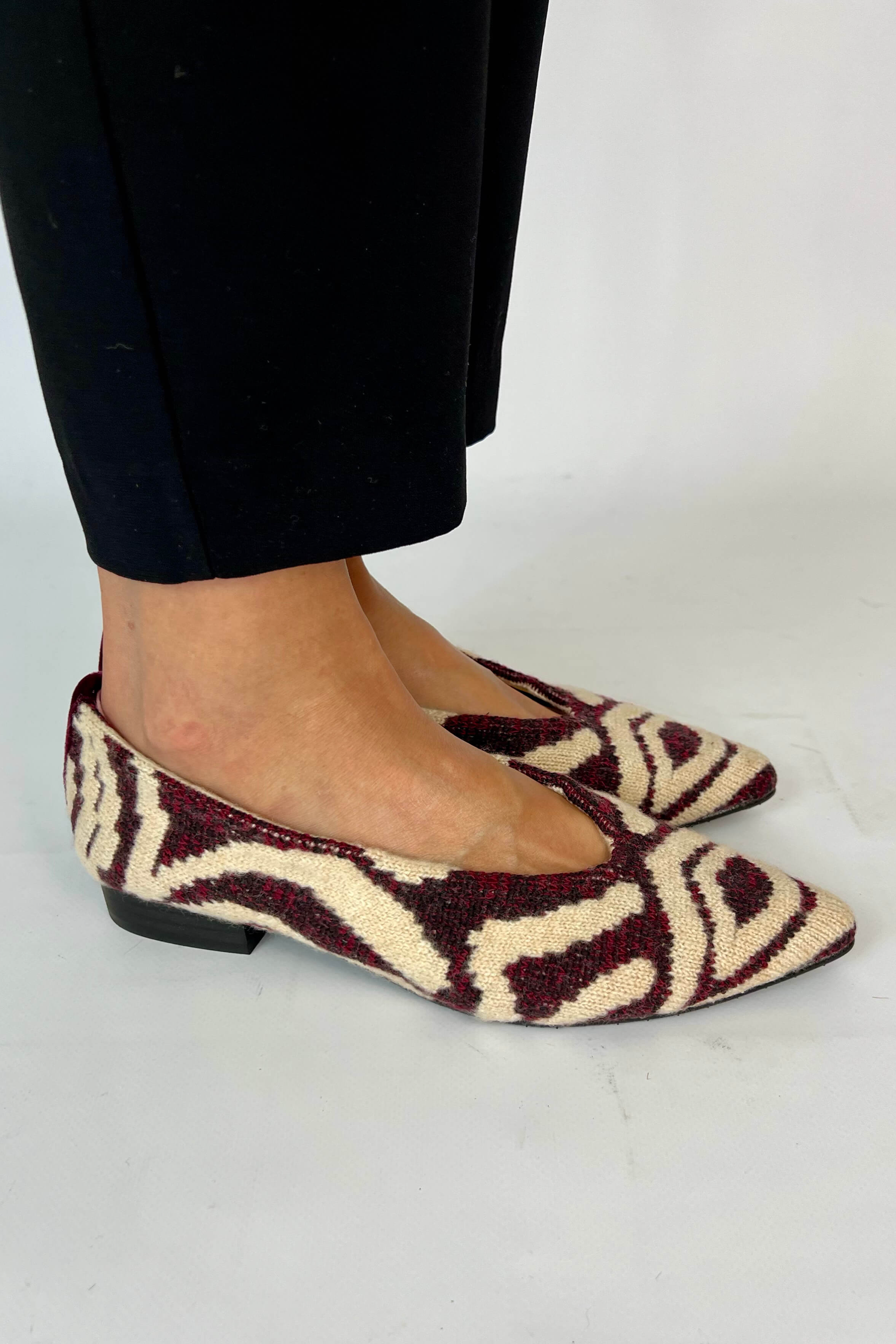 Momoc Damen vegan Ballerina Flats Budapest Tricotosa Bordeaux