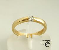 Atelier Christian Gouden ring met diamant geel goud