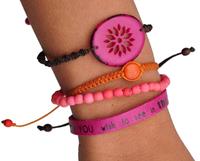 Colombianas - set van 4 handgemaakte armbandjes - fuchsia/koraal