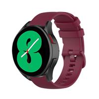 Strap-it Samsung Galaxy Watch 4 44mm Luxe Siliconen bandje (donkerrood)