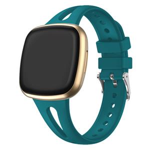 Strap-it Fitbit Versa 4 luxe siliconen bandje (groen-blauw)