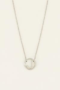 Ketting met initial in ronde bedel