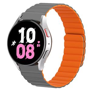 Strap-it Samsung Galaxy Watch 5 - 44mm magnetisch siliconen bandje (grijs/oranje)