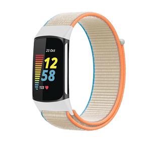 Strap-it Fitbit Charge 5 nylon bandje (beige)