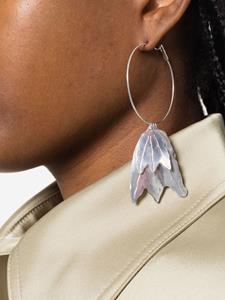 Jil Sander leaf-charms hoop earrings - Zilver