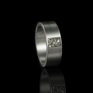 Gedenkartikelen Ring in zilver in 4 breedte-maten met open askamer