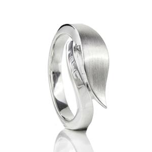 Gedenkartikelen Ring met design in zilver met open askamer