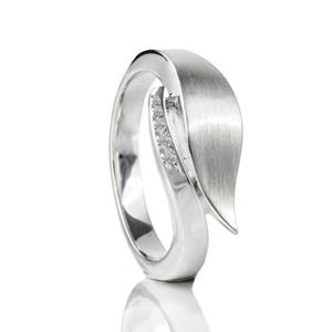 Gedenkartikelen Ring met design in zilver met open askamer + zirkonia