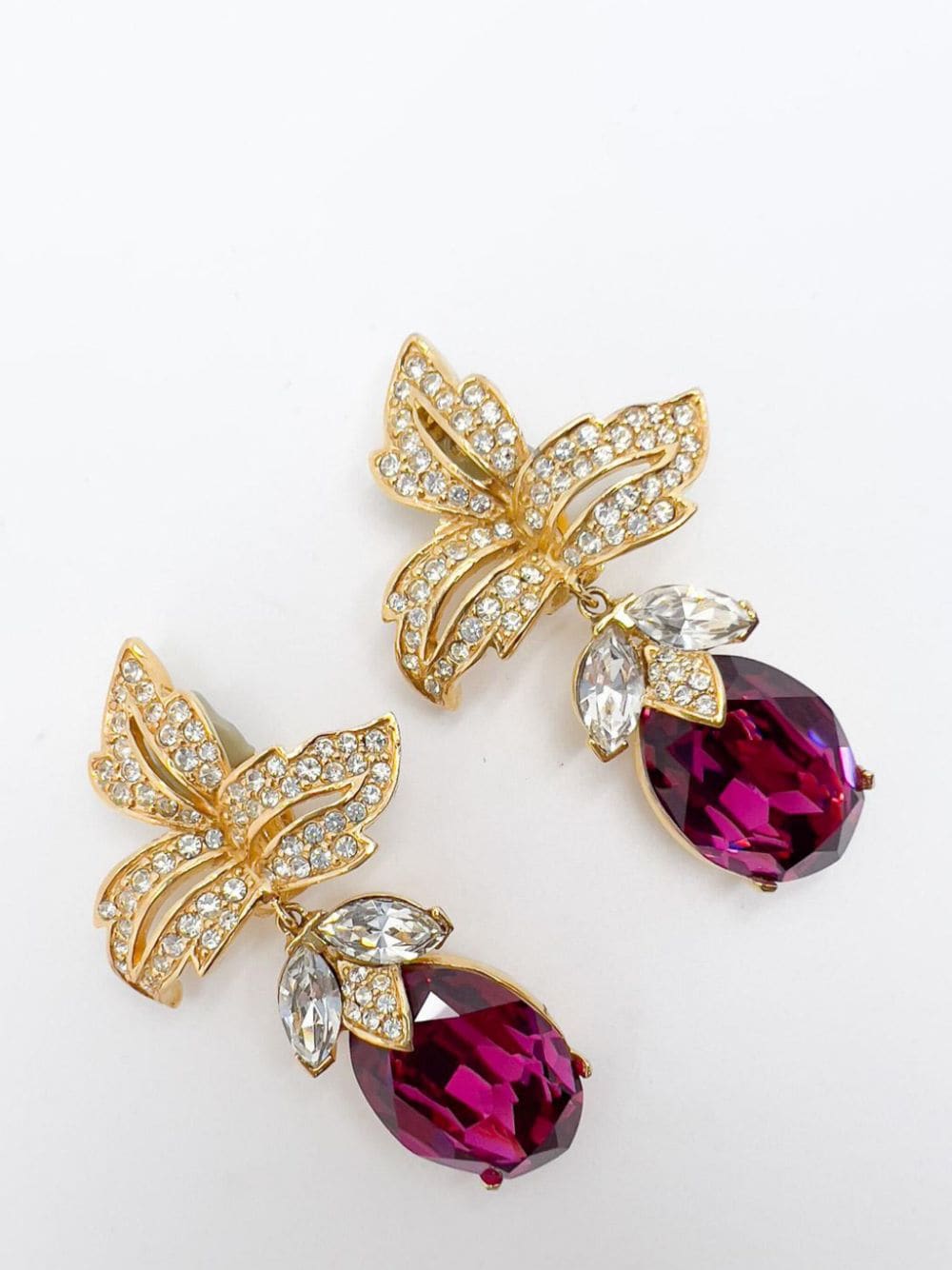 Jennifer Gibson Jewellery Vintage Ciner Hot Pink Crystal Floral Earrings 1980s - Goud