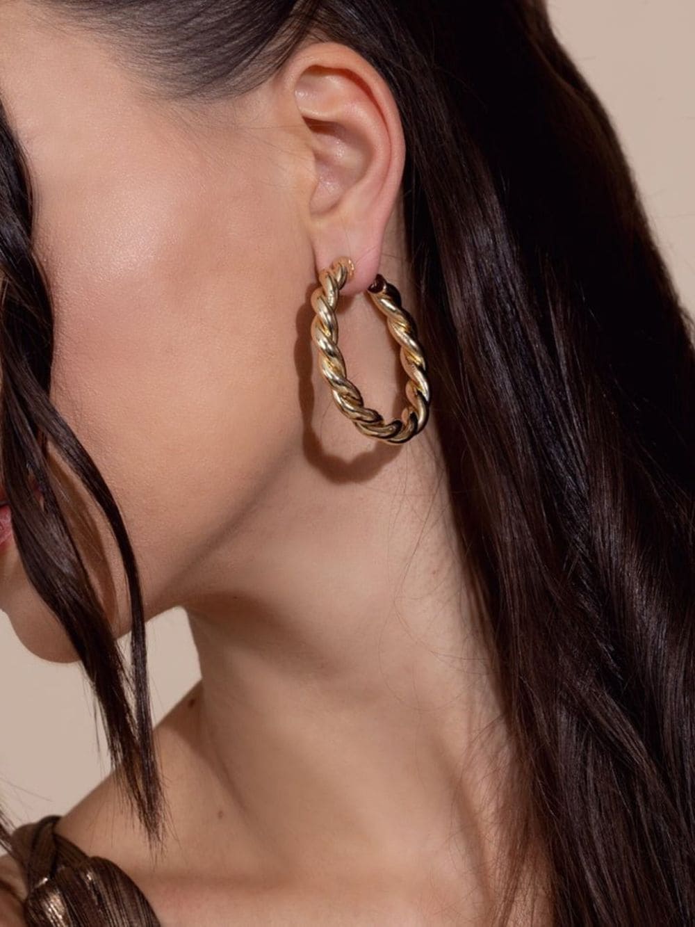 Jennifer Fisher Lilly twisted hoop earrings - Goud