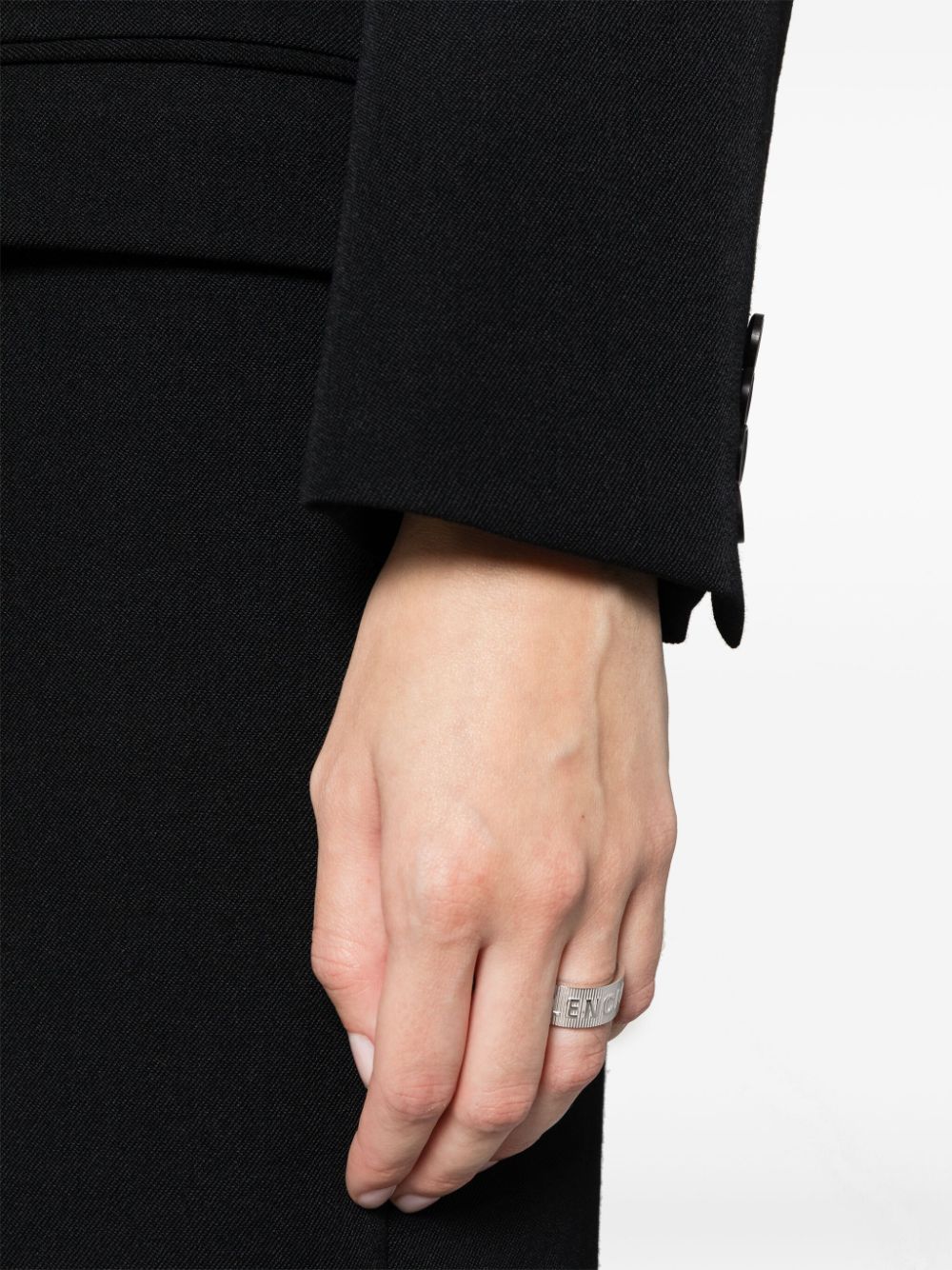 Balenciaga Geribbelde ring met logo-reliëf - Zilver