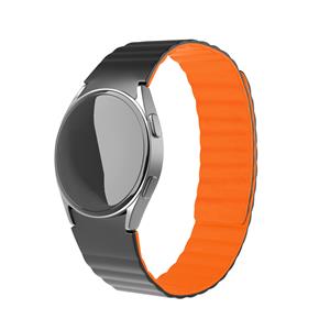 Strap-it Samsung Galaxy Watch 6 Classic 43mm magnetisch siliconen bandje (zwart/oranje)