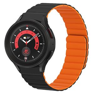 Strap-it Samsung Galaxy Watch 5 Pro magnetisch siliconen bandje (zwart/oranje)