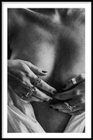 Walljar | Ingelijste poster Female body