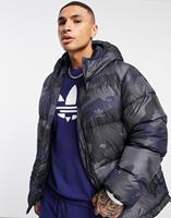 Adidas Gewatteerd jack in blauwe camouflageprint