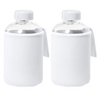 Bellatio 4x Stuks glazen waterfles/drinkfles met witte softshell bescherm hoes 600 ml -
