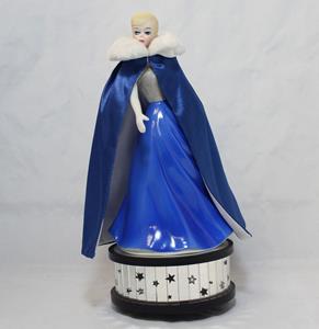 Fiftiesstore Barbie Porseleinen Beeldje En Muziekdoosje Midnight Blue 1965 23 cm